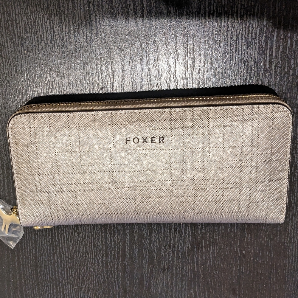 Gold Wristlet with Zipper